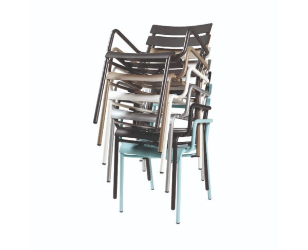 Sillón Ricordi apilados