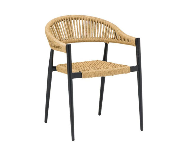 Sillón Ottawa con estructura negra y asiento y respaldo en cuerda color crema