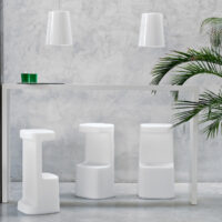 Taburetes Serif en ambiente