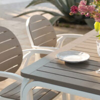 Mesa Alloro Ext en ambiente